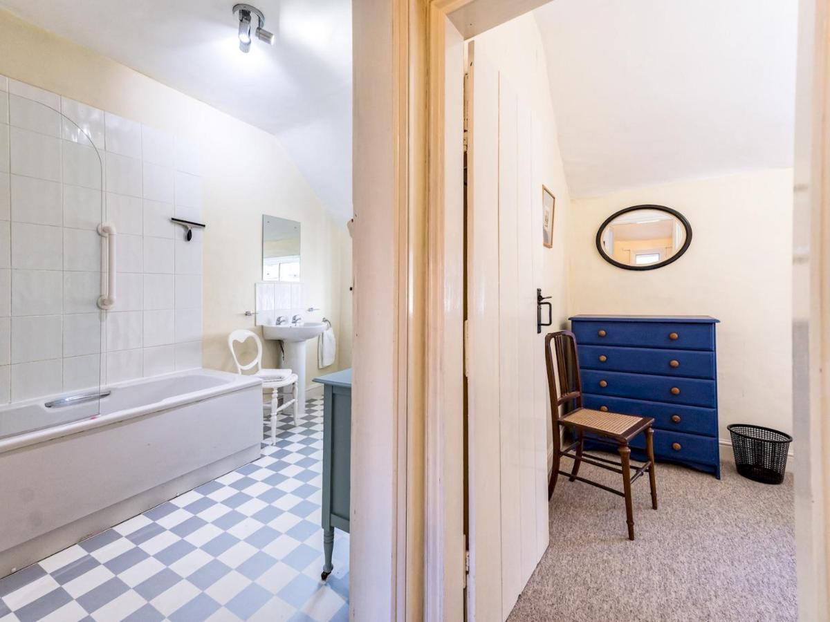 Pass The Keys Cosy 2 Bedroom Victorian Cottage Ludlow Exterior foto